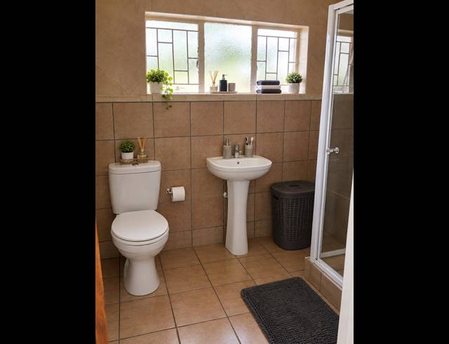 7 BEDROOM HOUSE FOR SALE IN BO-DORP